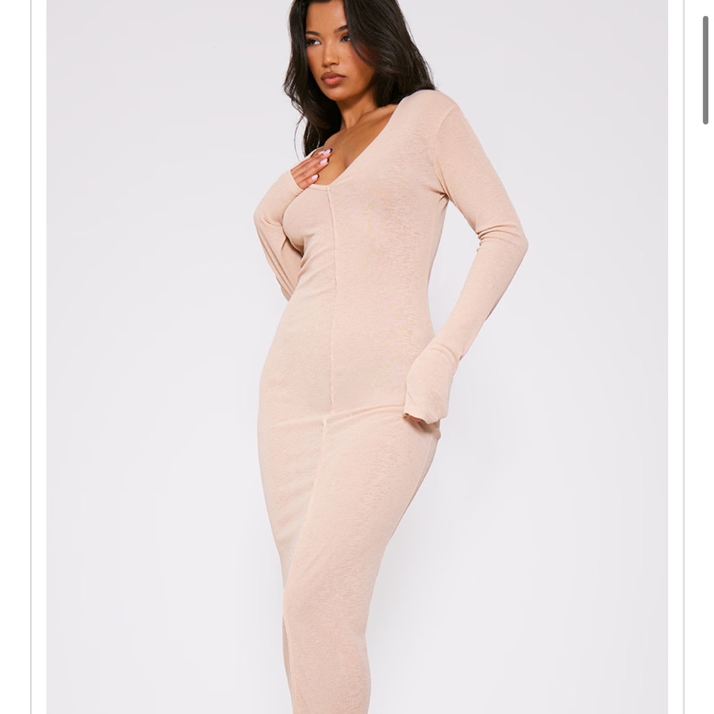 Elegant Cream Long Sleeve Dress